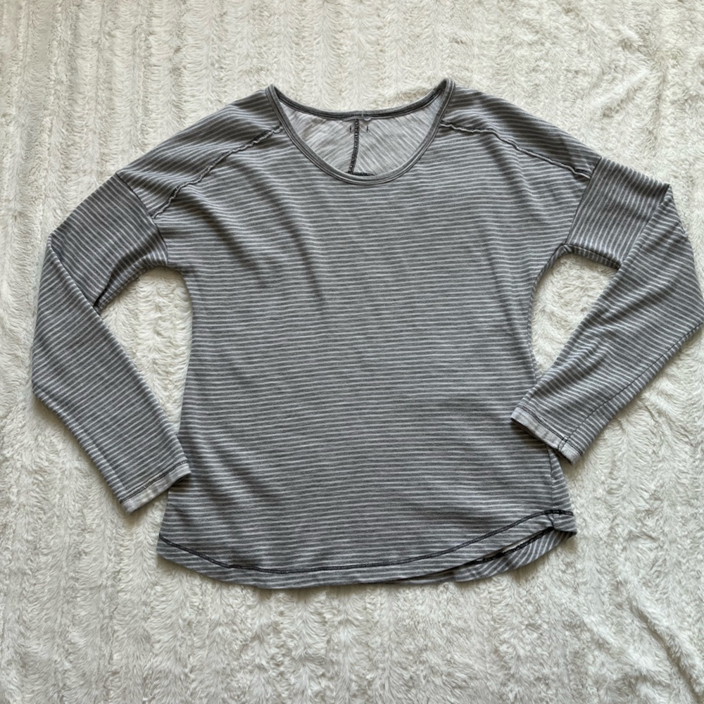 Columbia Striped Drop Long Sleeve Top sz m